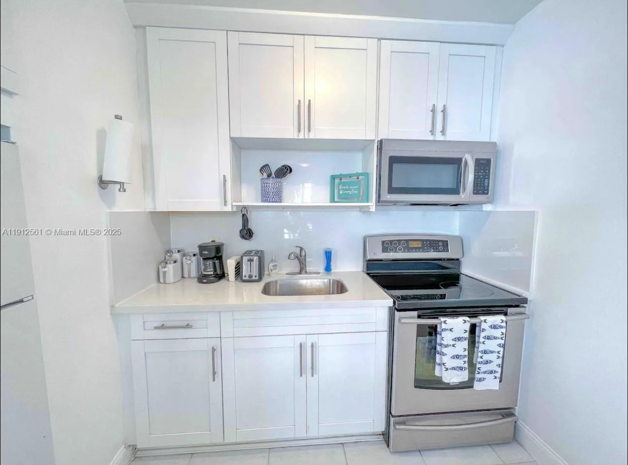 326 Wilson St # 205, Hollywood FL 33019