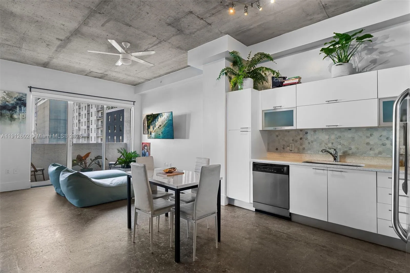 133 NE 2nd Ave # 909, Miami FL 33132