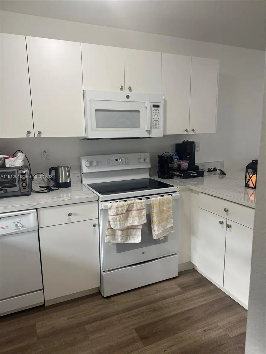 142 SW 3rd Ct, Florida City FL 33034