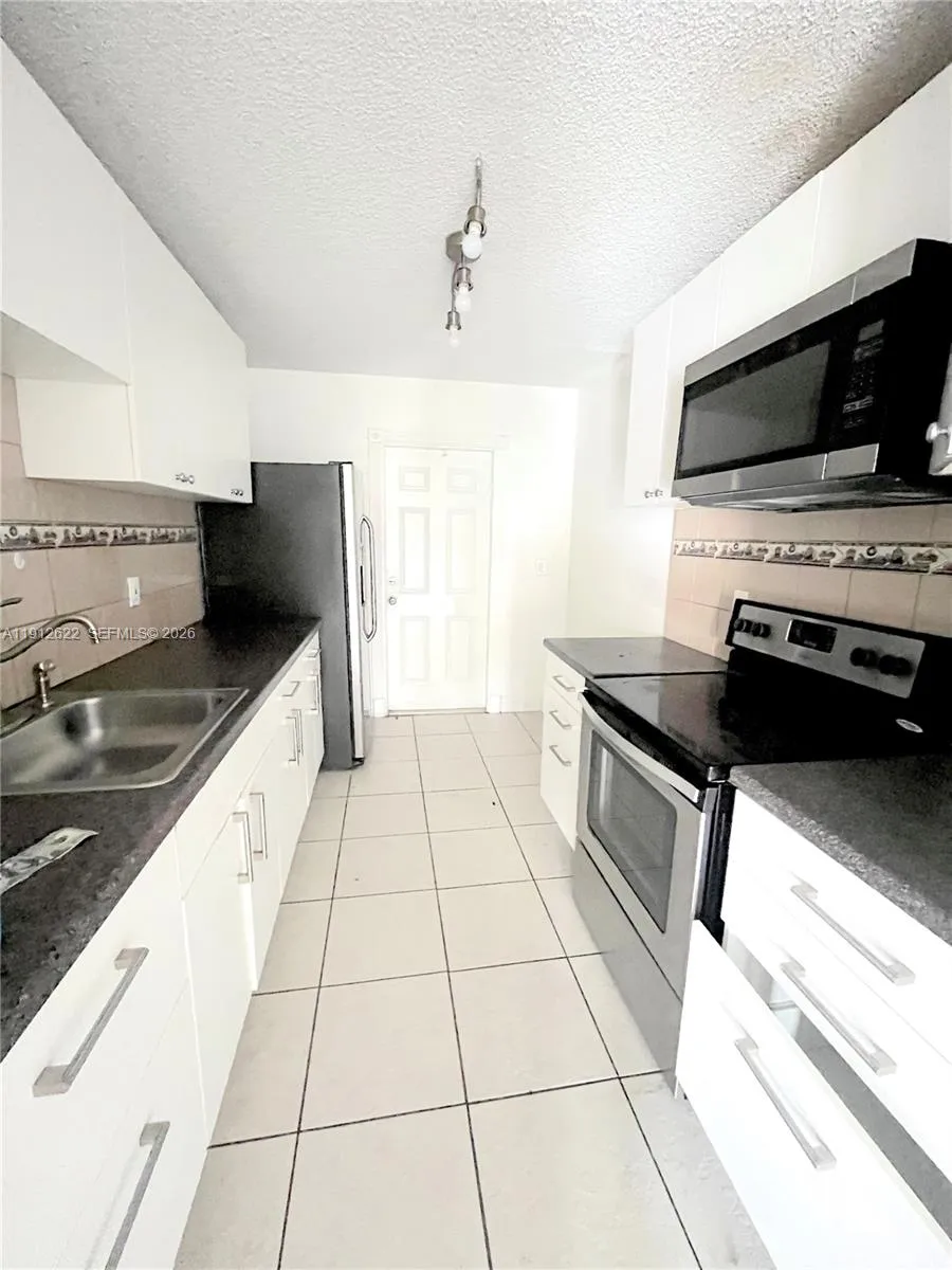 18240 NW 41st Pl # 2, Miami Gardens FL 33055