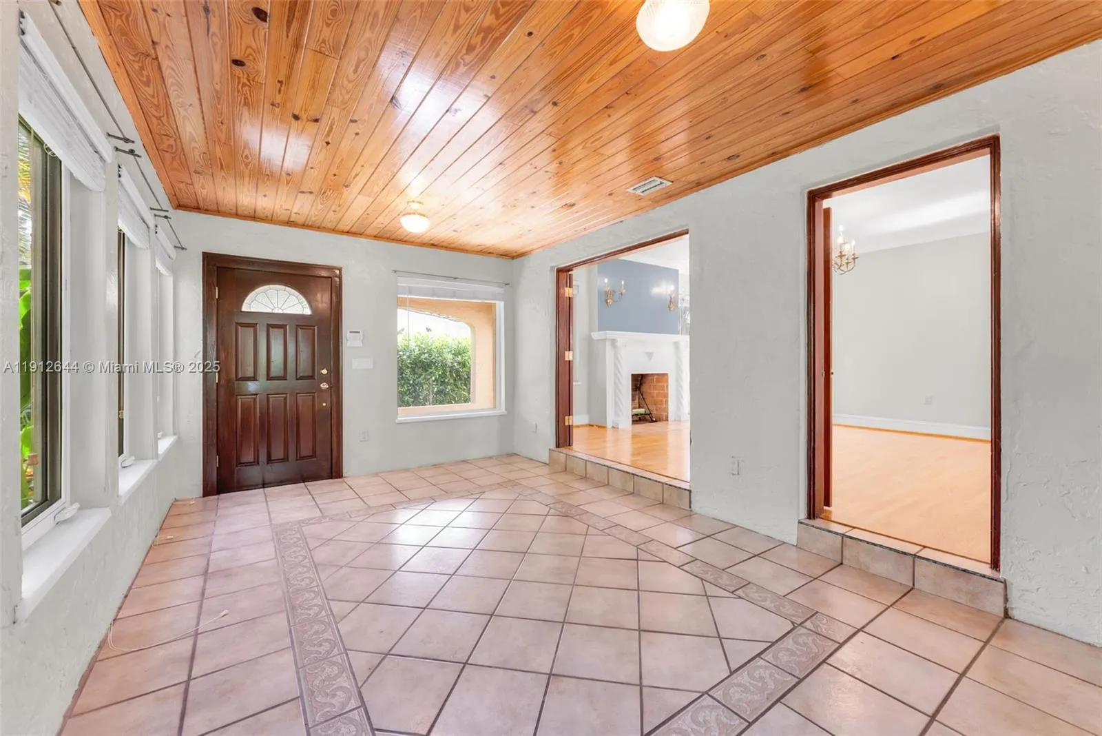 1514 Capri St, Coral Gables FL 33134