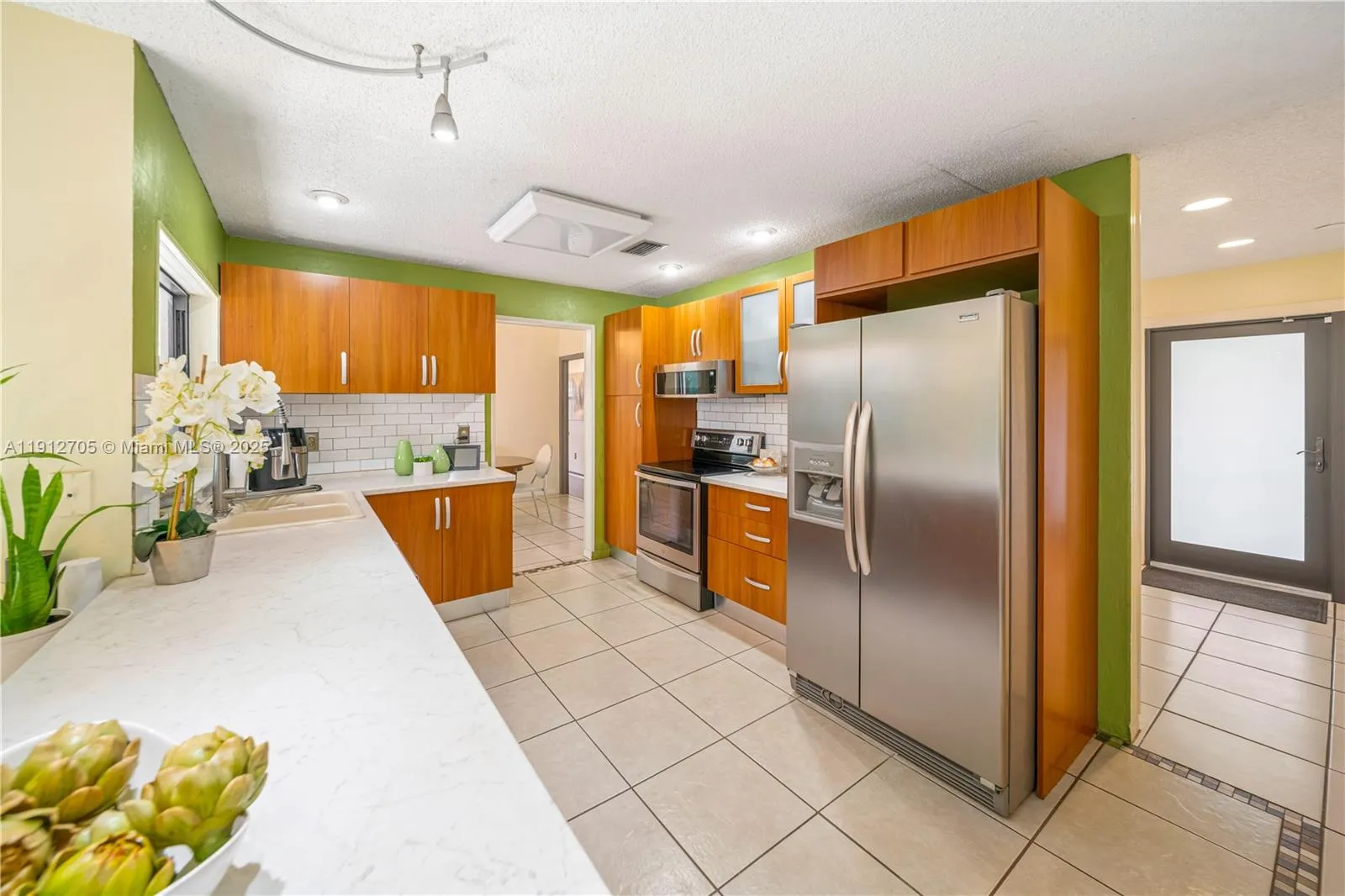 14811 Archerhall St, Davie FL 33331