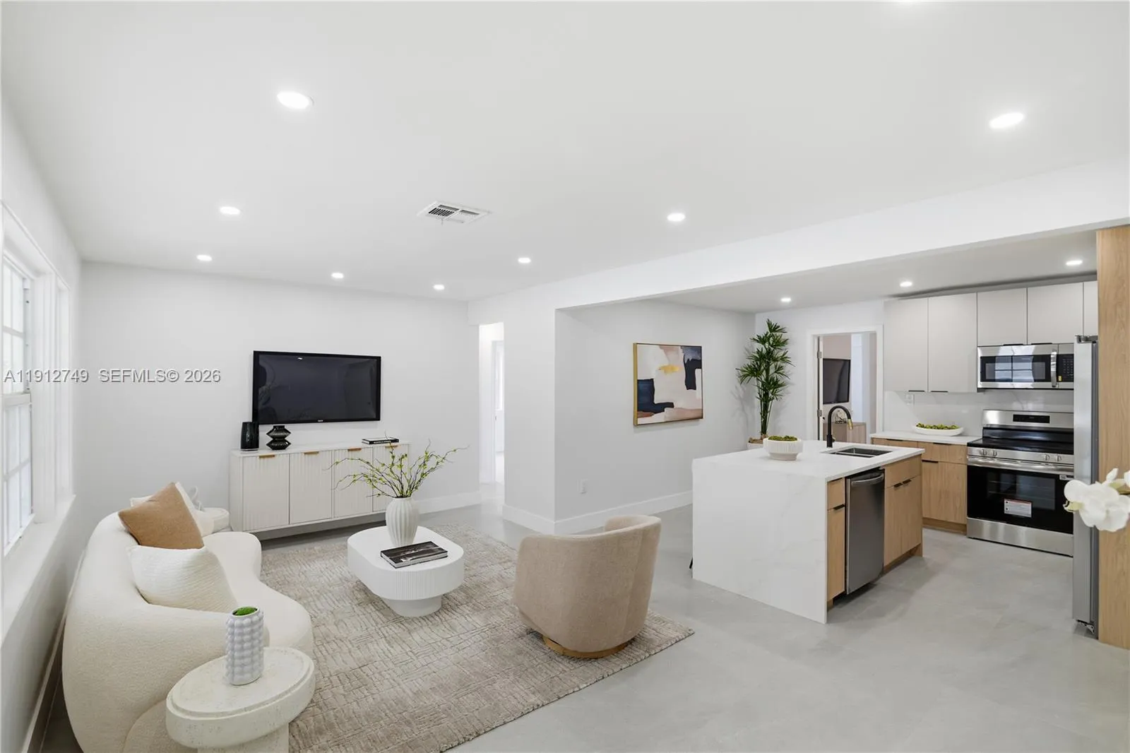 560 NE 110th Ter, Miami FL 33161