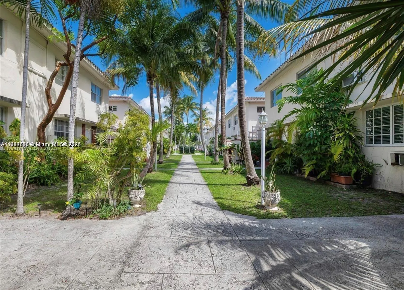 1197 Marseille Dr # 12, Miami Beach FL 33141