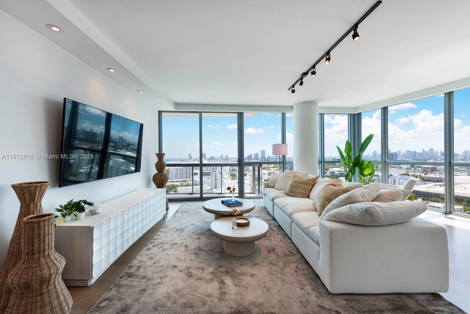101 20th St # 3006, Miami Beach FL 33139