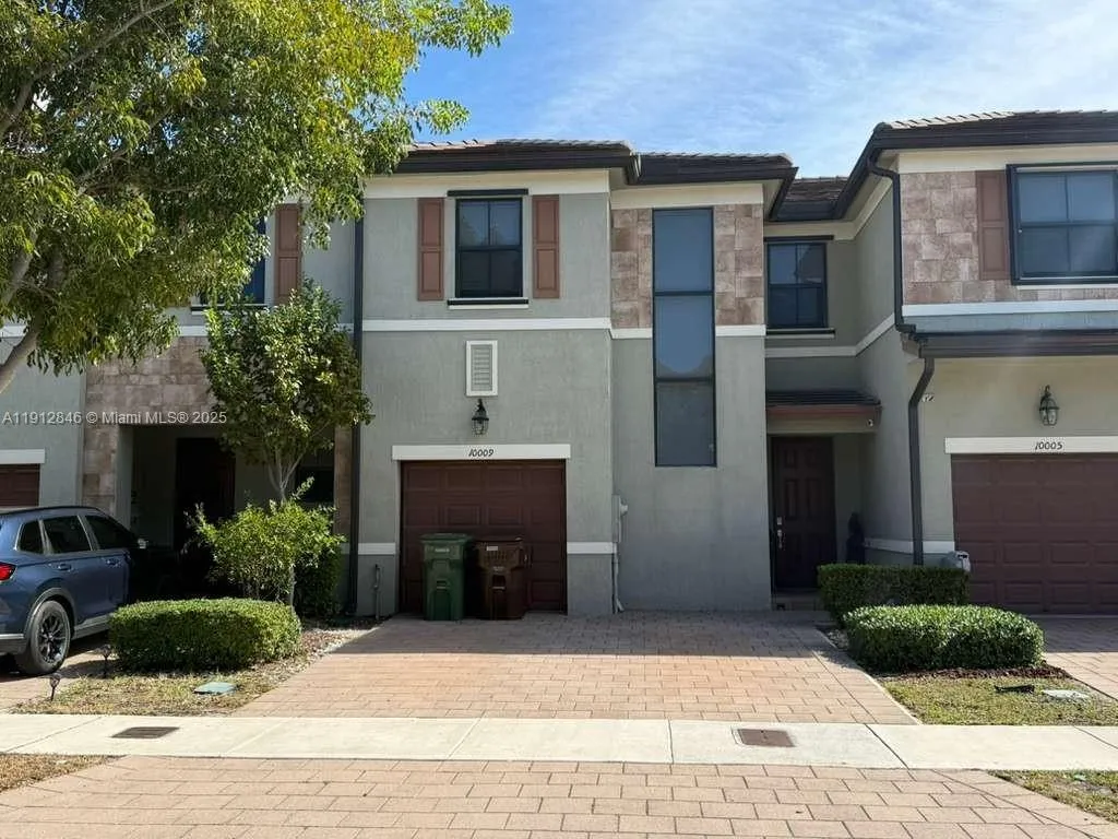3 bedroom 2 bath for sale at 10009 W 32nd Ln, Hialeah FL 33018