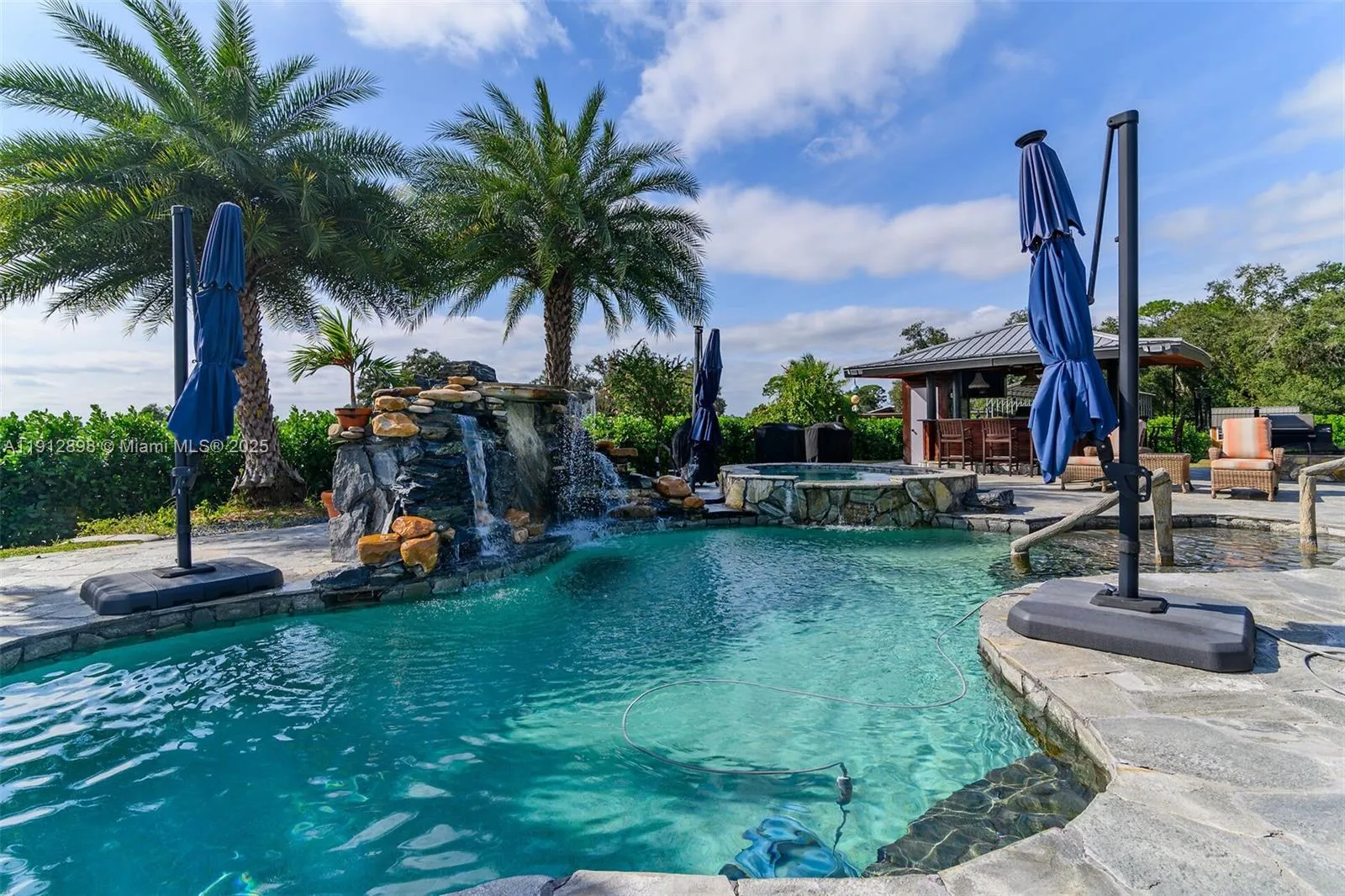 5675 County Road 78, La Belle FL 33935