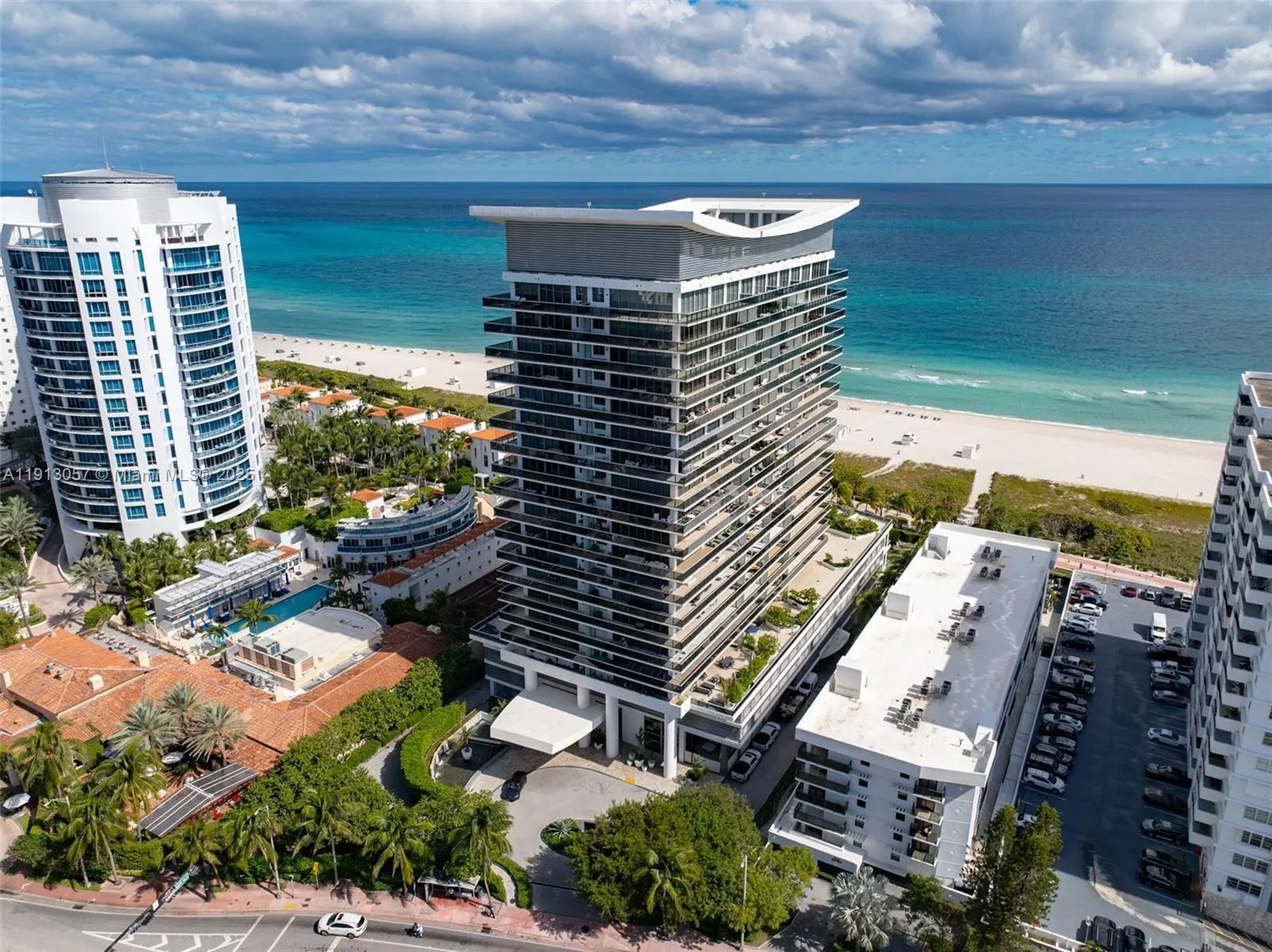 3 bedroom 3 bath for sale at 5875 Collins Ave # 1908, Miami Beach FL 33140