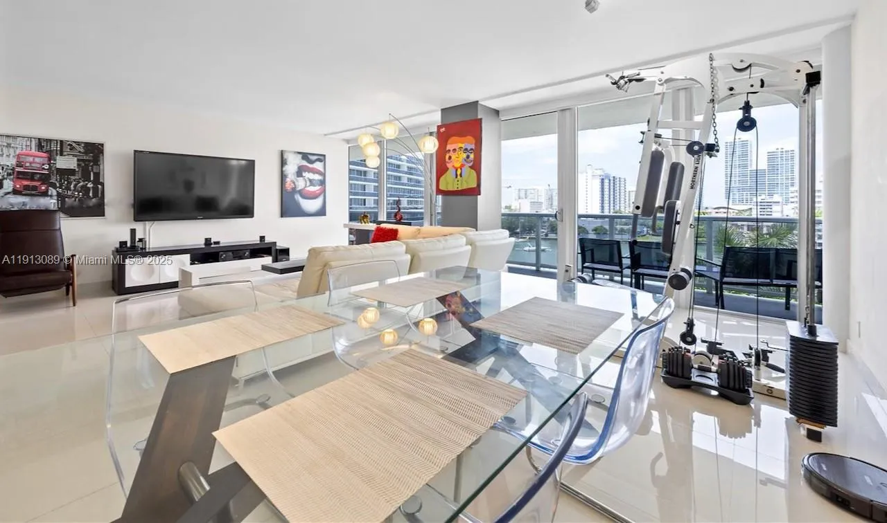 900 Bay Dr # 620, Miami Beach FL 33141
