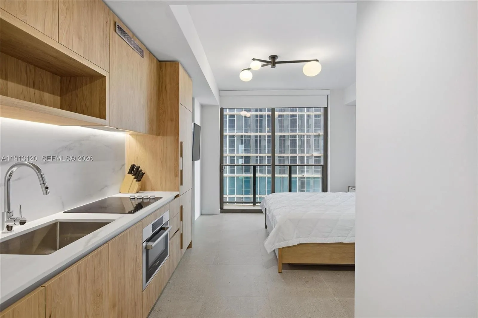 1 bath for sale at 11 NE 6th St # 1906, Miami FL 33132