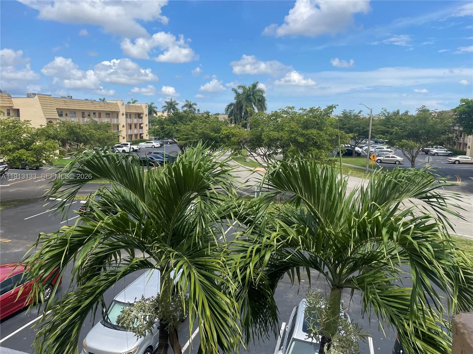 1 bedroom 1 bath for sale at 8460 Sunrise Lakes Blvd # 308, Sunrise FL 33322
