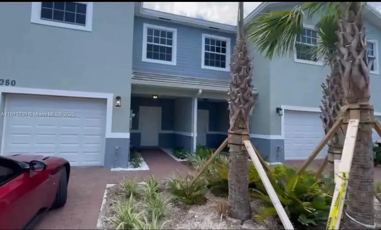 3 bedroom 2 bath for sale at 1350 Crystal Way # 101, Delray Beach FL 33444