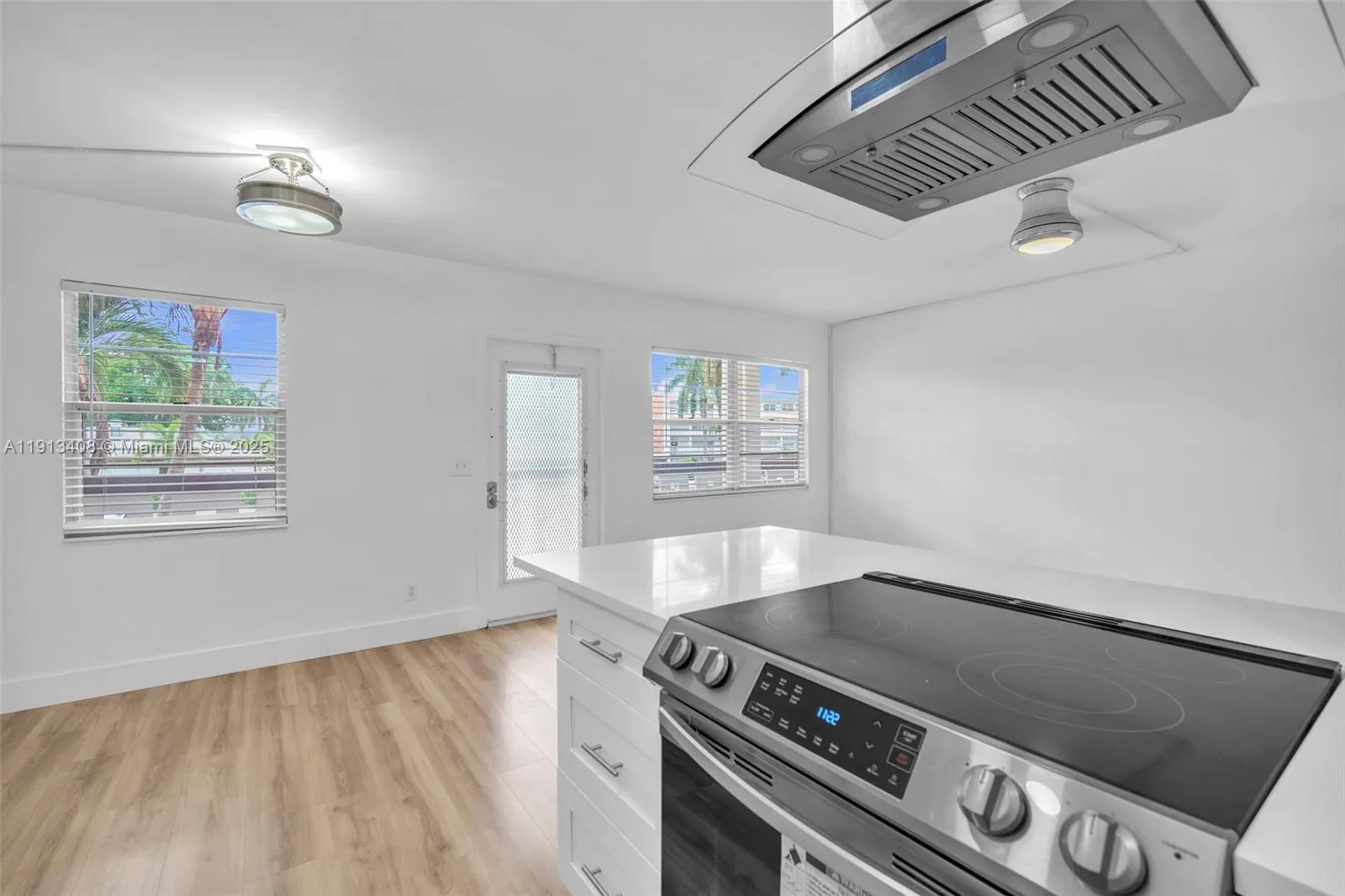 2 bedroom 2 bath for sale at 2048 Hythe C # 2048, Boca Raton FL 33434