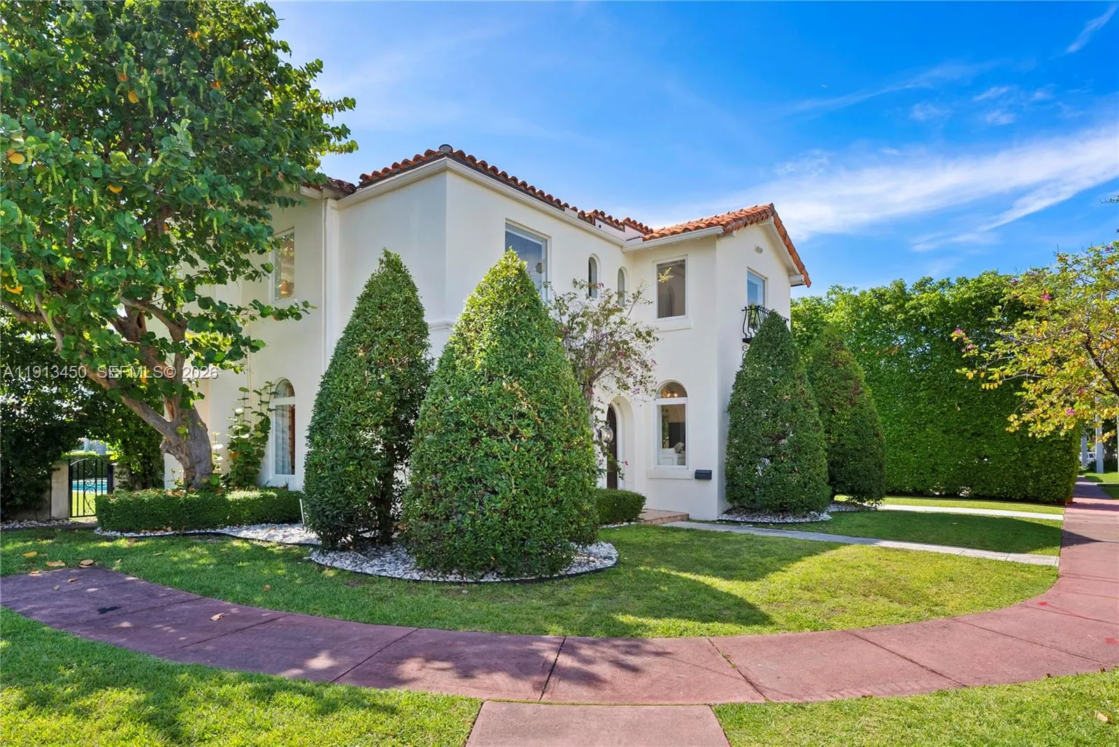 5800 La Gorce Dr, Miami Beach FL 33140