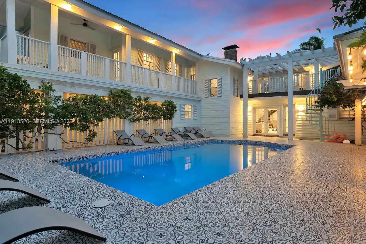 8 bedroom 5 bath for sale at 1025 N Southlake Dr, Hollywood FL 33019