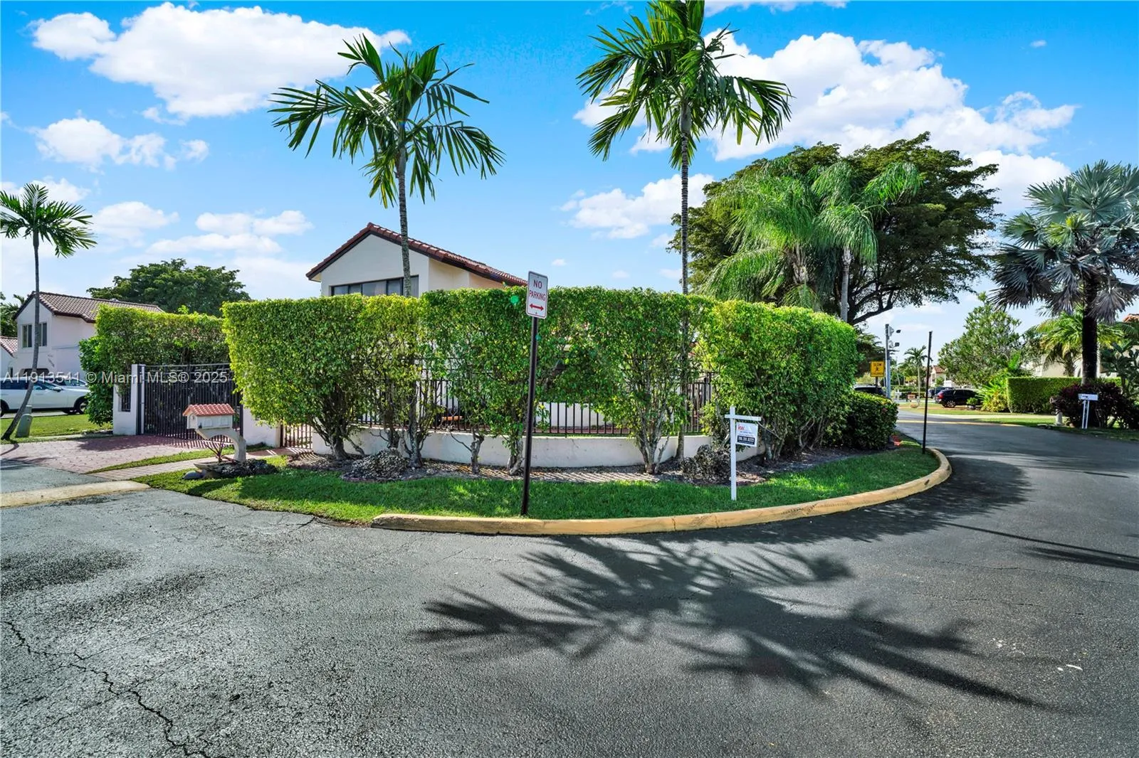 10720 SW 117th Ct, Miami FL 33186