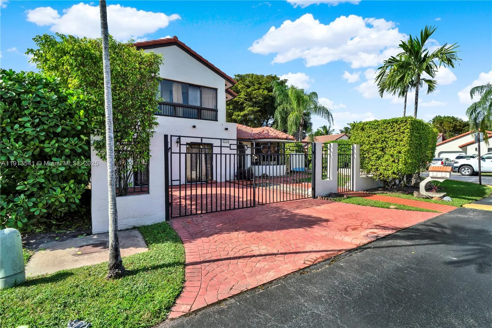 10720 SW 117th Ct, Miami FL 33186