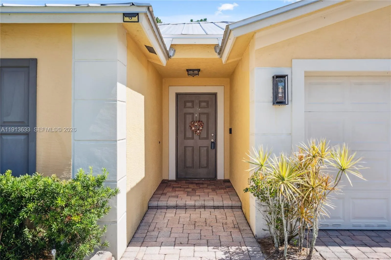 1924 SW Jamesport Dr, Port St. Lucie FL 34953