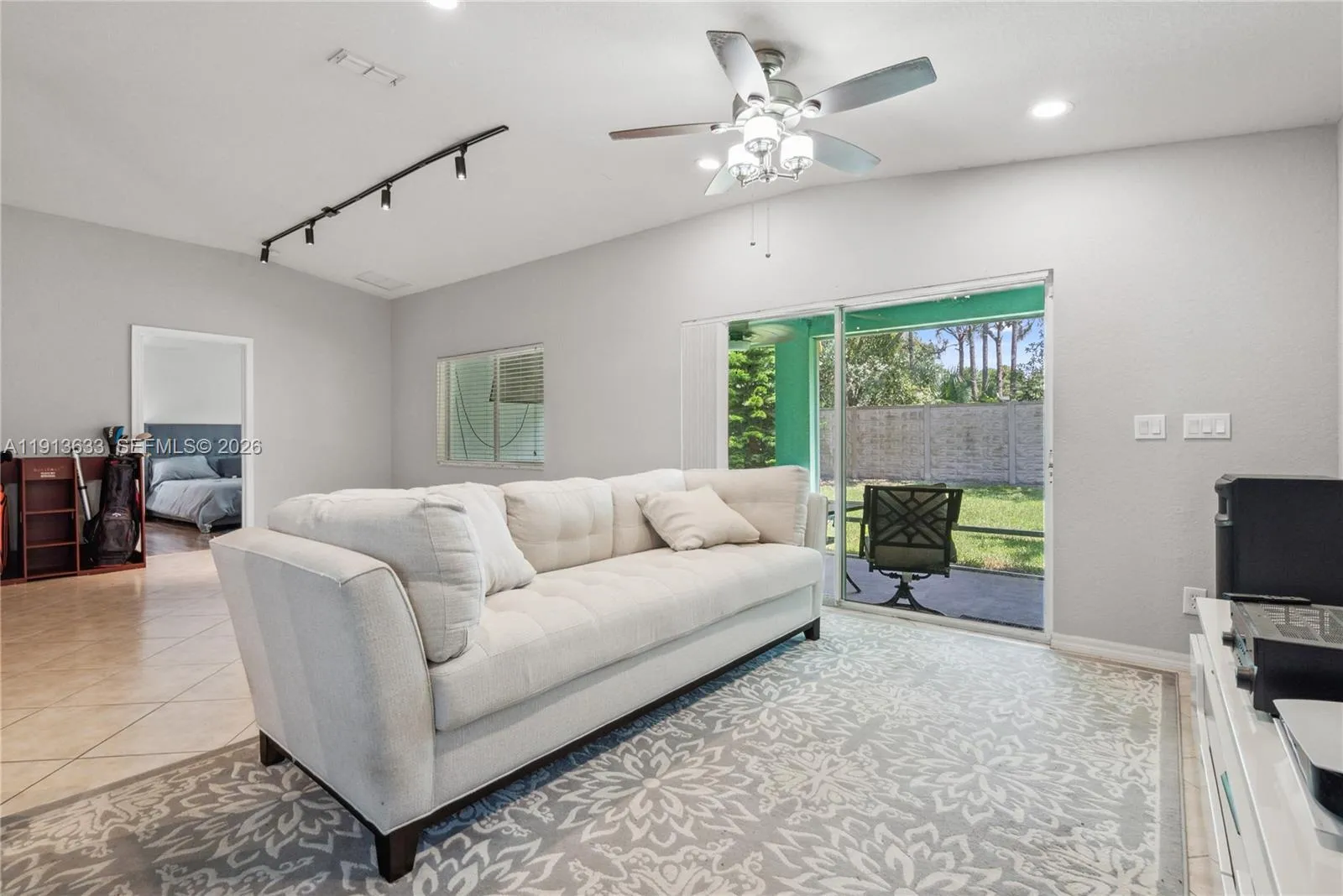 1924 SW Jamesport Dr, Port St. Lucie FL 34953