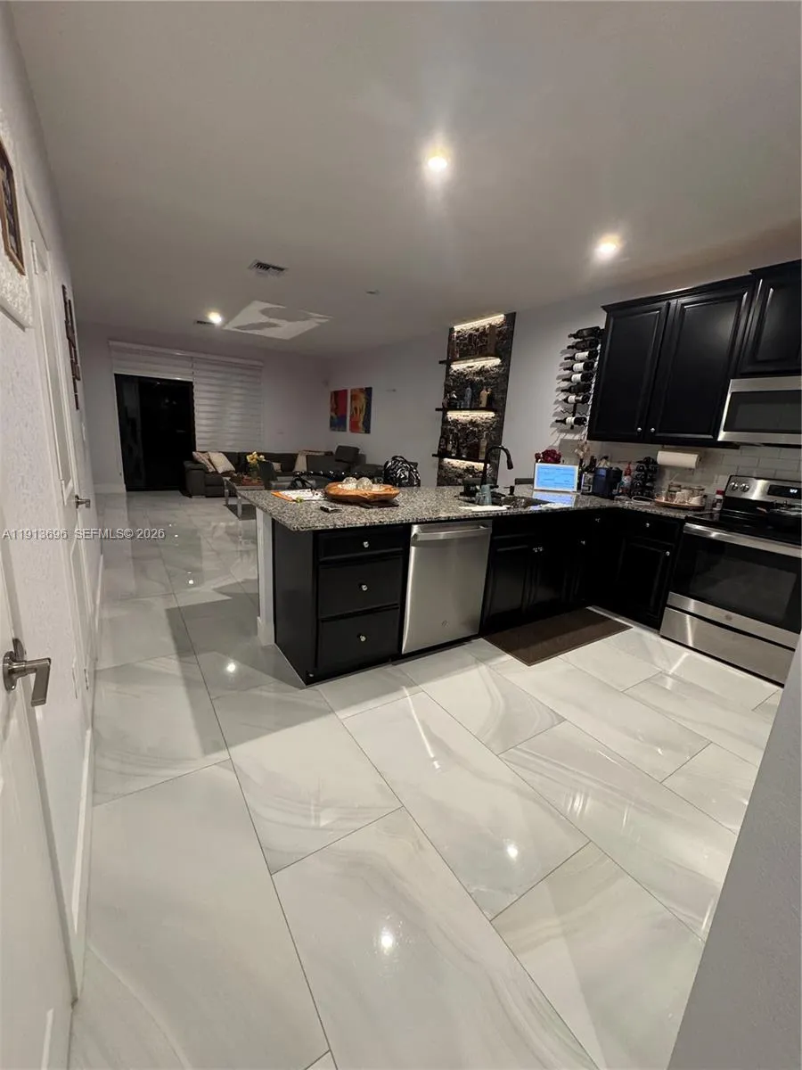 10910 SW 232ND TER, Homestead FL 33032
