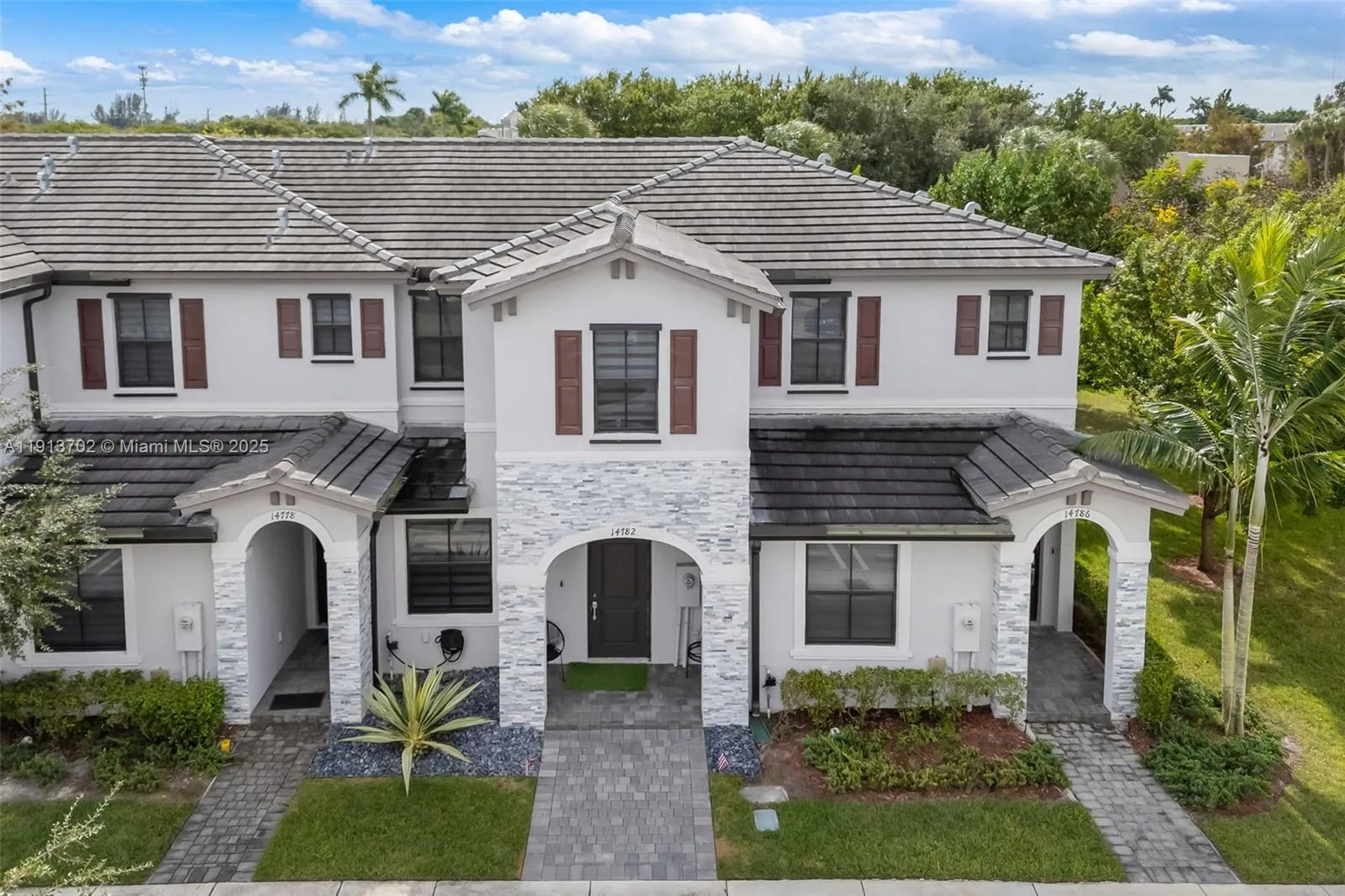 3 bedroom 2 bath for sale at 14782 SW 181st Ter, Miami FL 33187