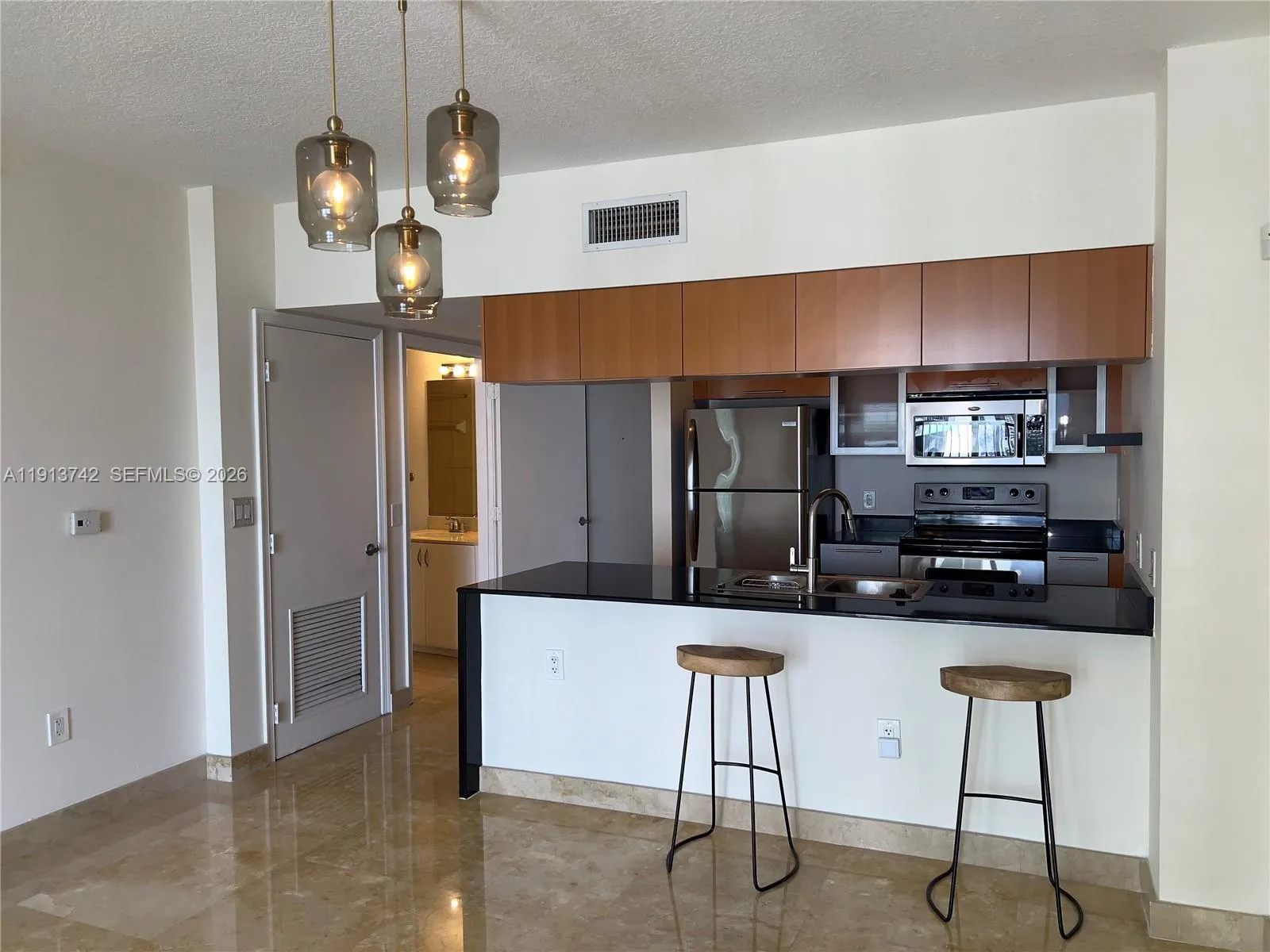 1 bedroom 1 bath for sale at 1750 N Bayshore Dr # 2511, Miami FL 33132