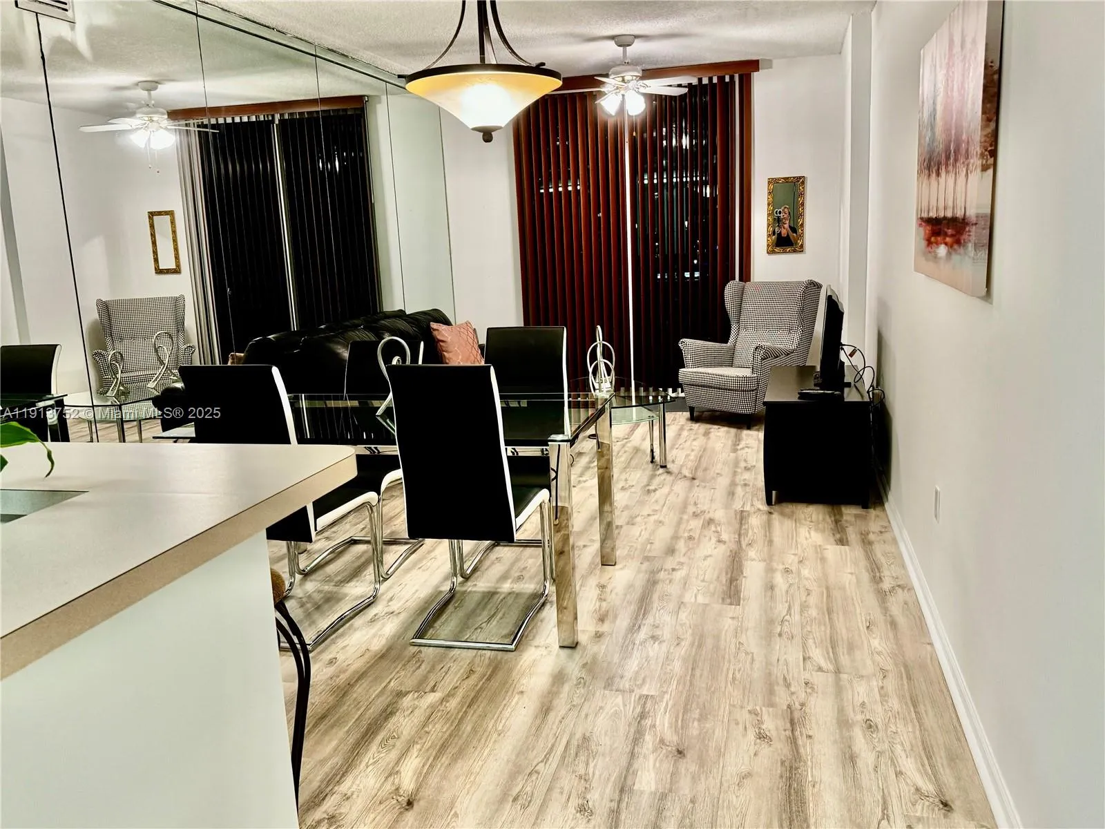 1 bedroom 1 bath for sale at 185 SE 14th Ter # 1812, Miami FL 33131