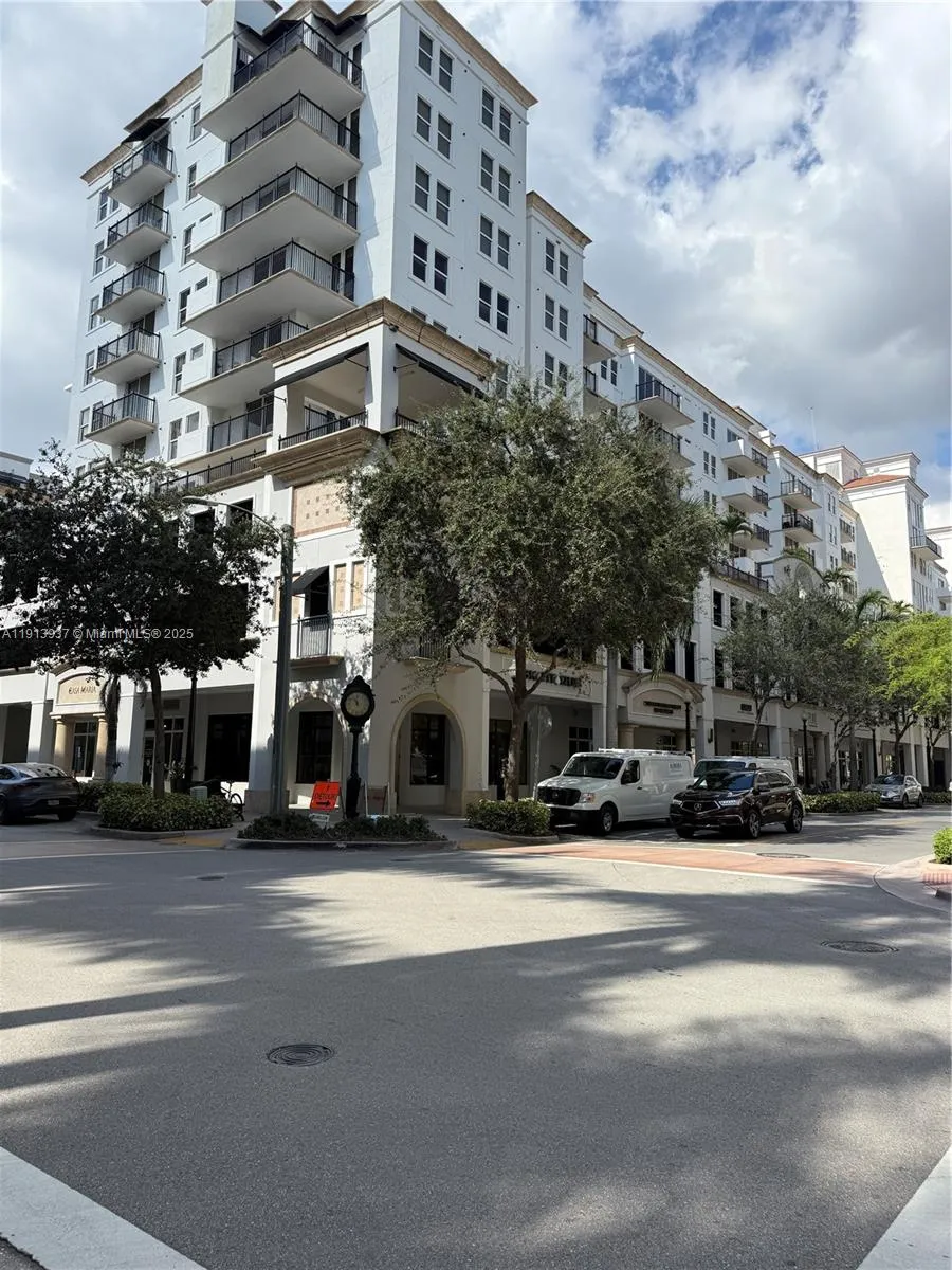 4100 Salzedo St # 811, Coral Gables FL 33146