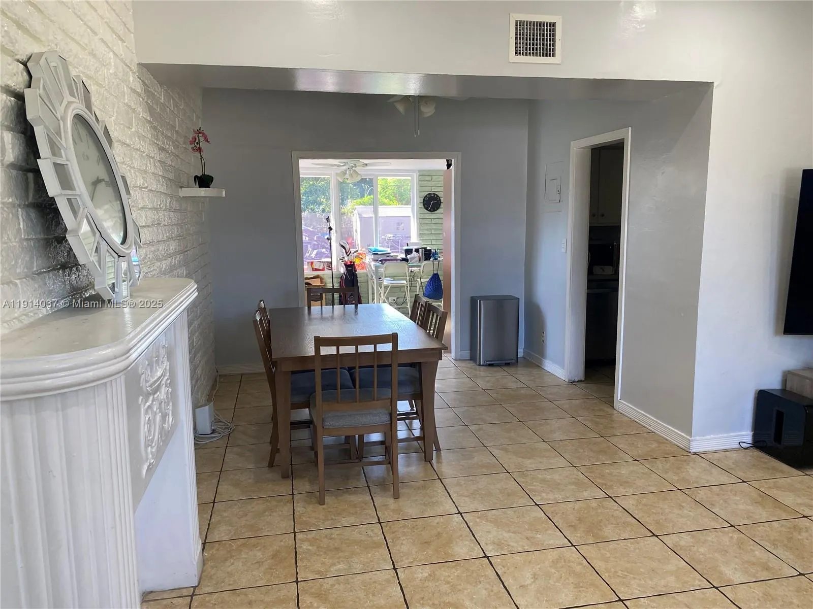 540 NW 111th St, Miami FL 33168