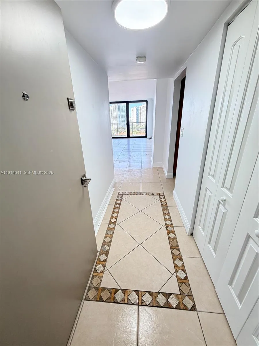 3701 N Country Club Dr # 1901, Aventura FL 33180
