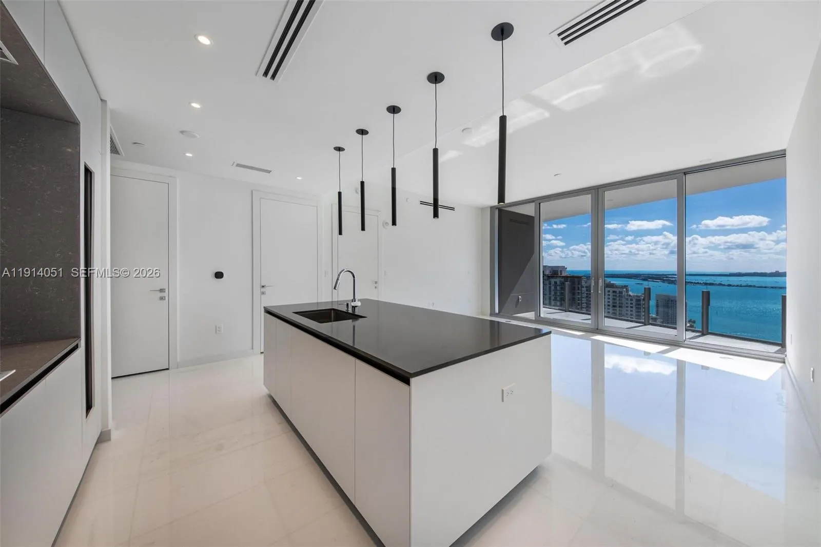 300 Biscayne Boulevard Way # 3506W, Miami FL 33131