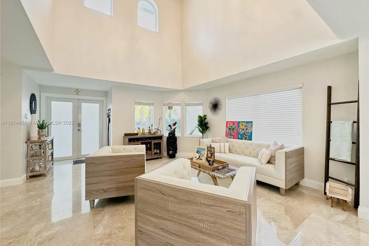 10620 SW 67th St, Miami FL 33173