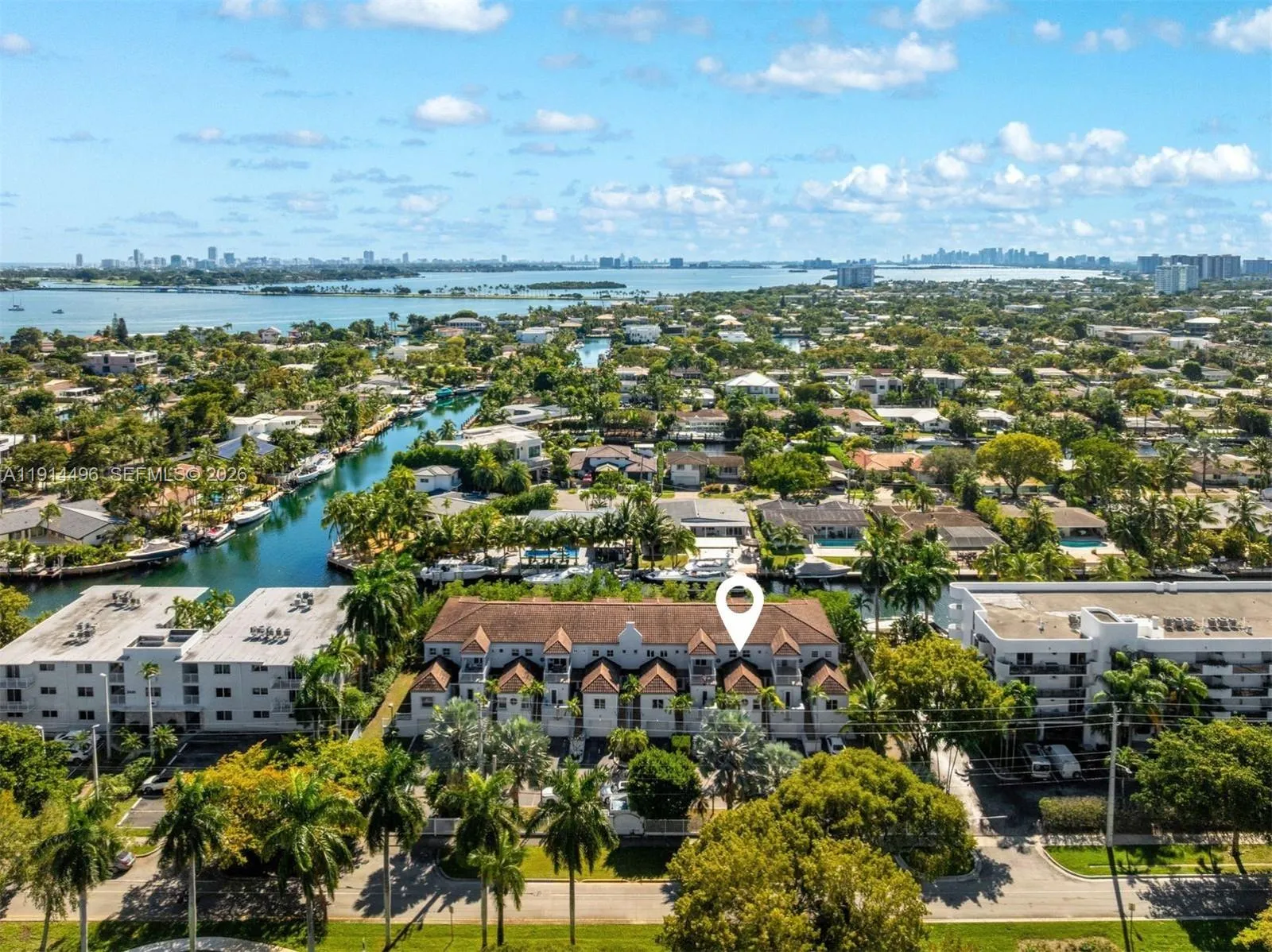 2404 NE 135th St # 2404, North Miami FL 33181