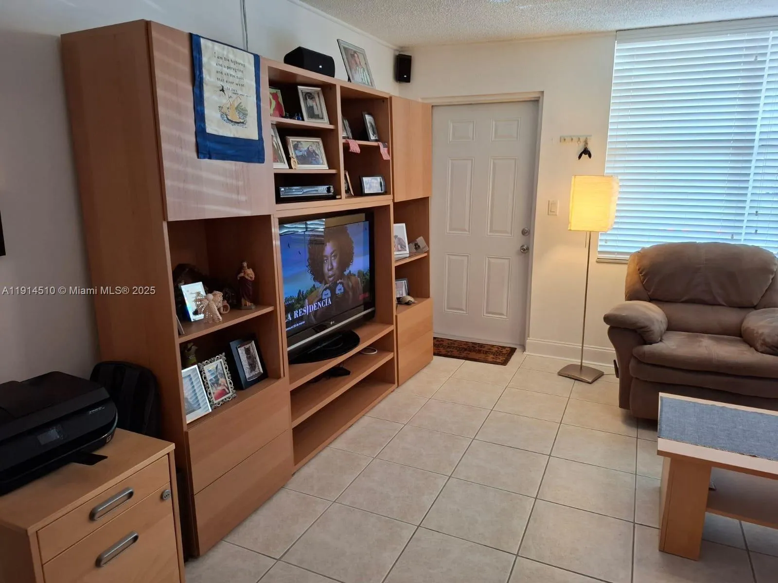9081 Sunrise lakes # 105, Sunrise FL 33322
