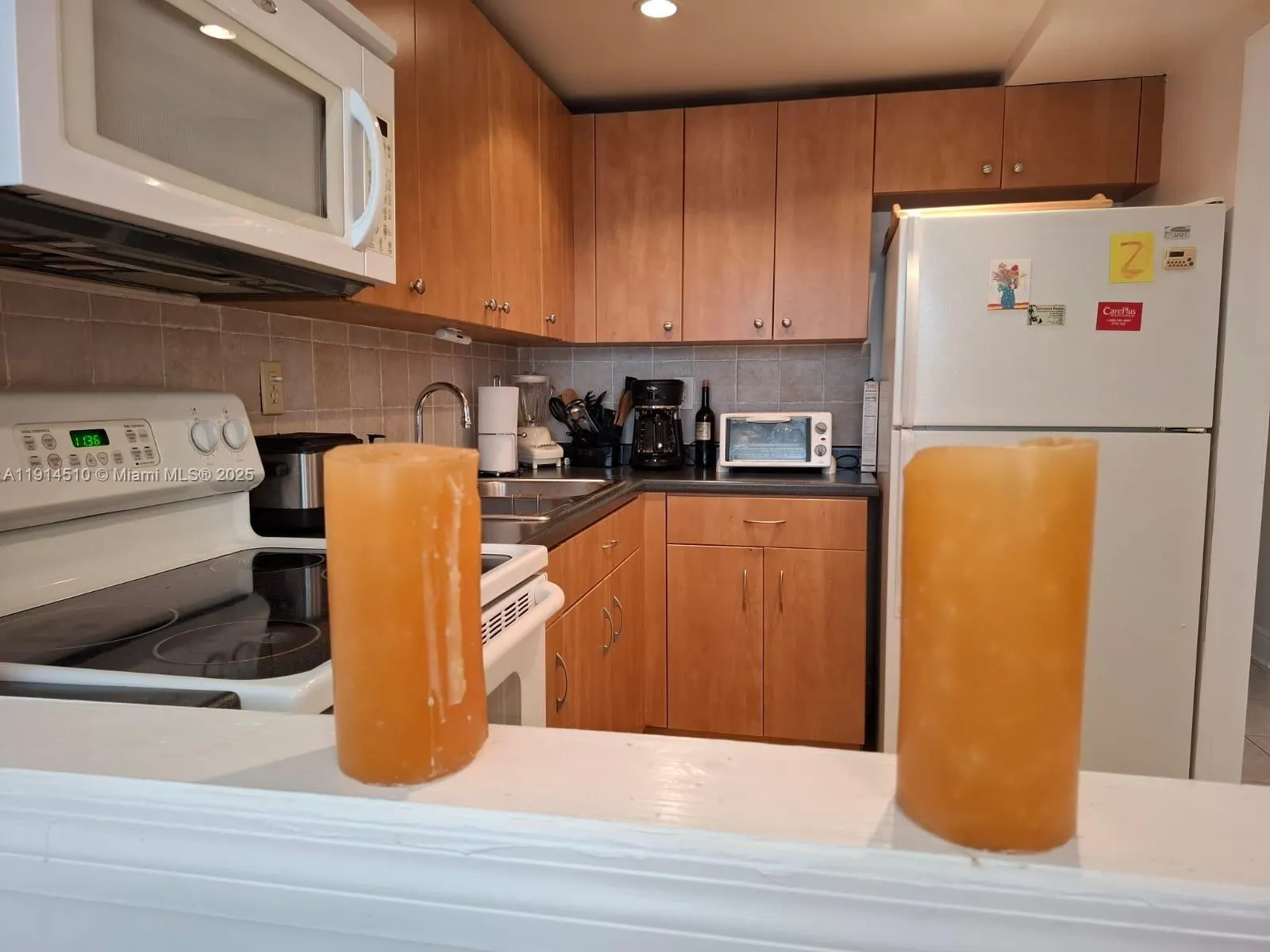 9081 Sunrise lakes # 105, Sunrise FL 33322