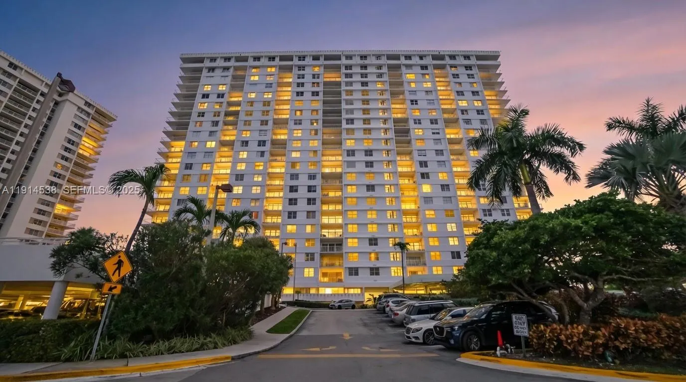 500 Bayview Dr # 125, Sunny Isles Beach FL 33160