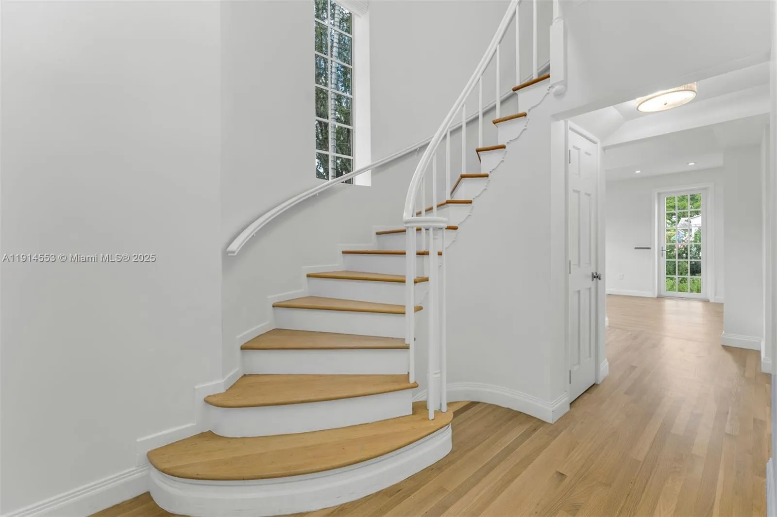 6675 Roxbury Ln, Miami Beach FL 33141