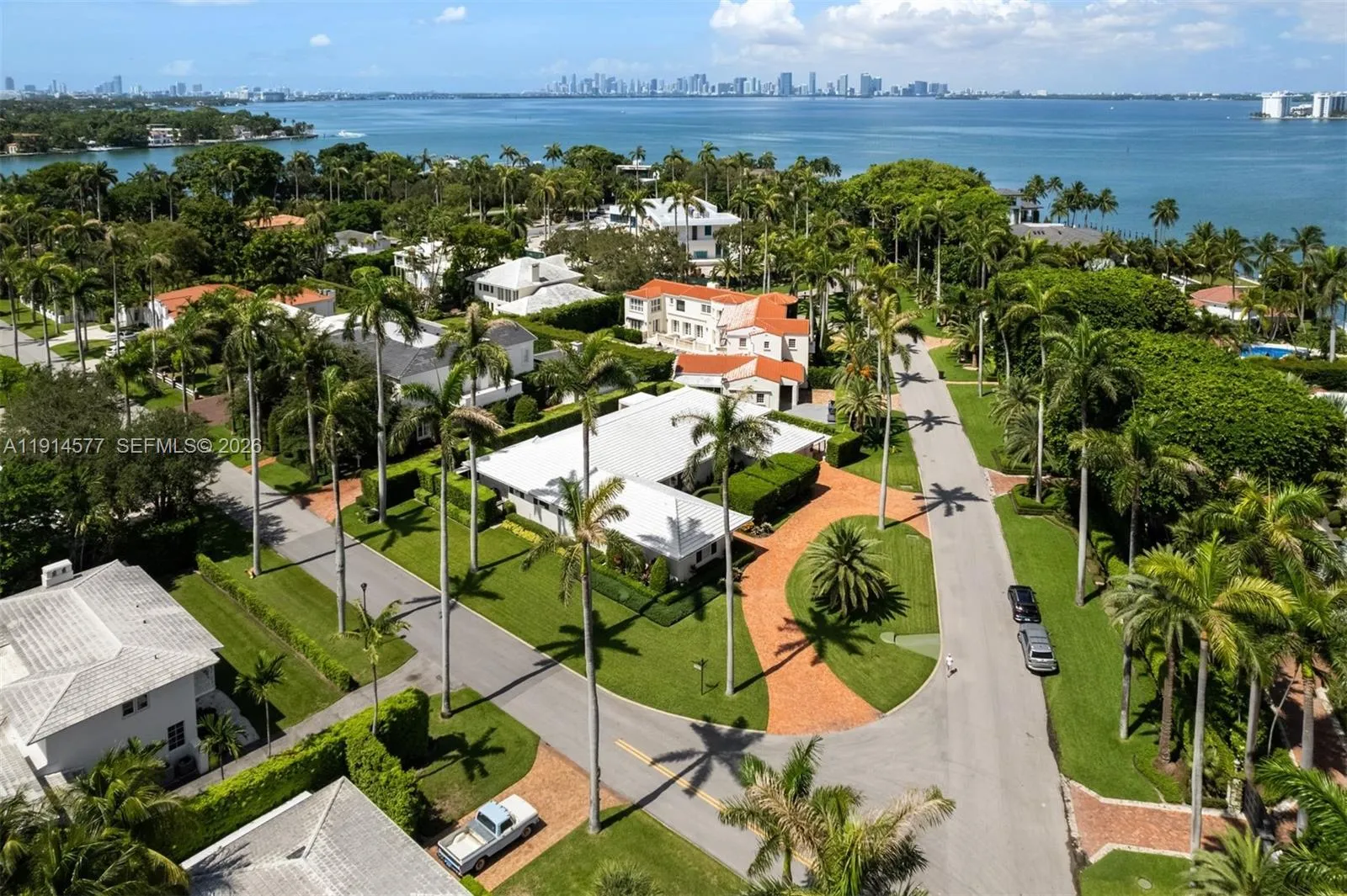 55 La Gorce Cir, Miami Beach FL 33141