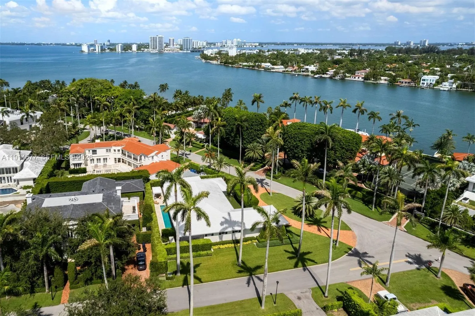 55 La Gorce Cir, Miami Beach FL 33141