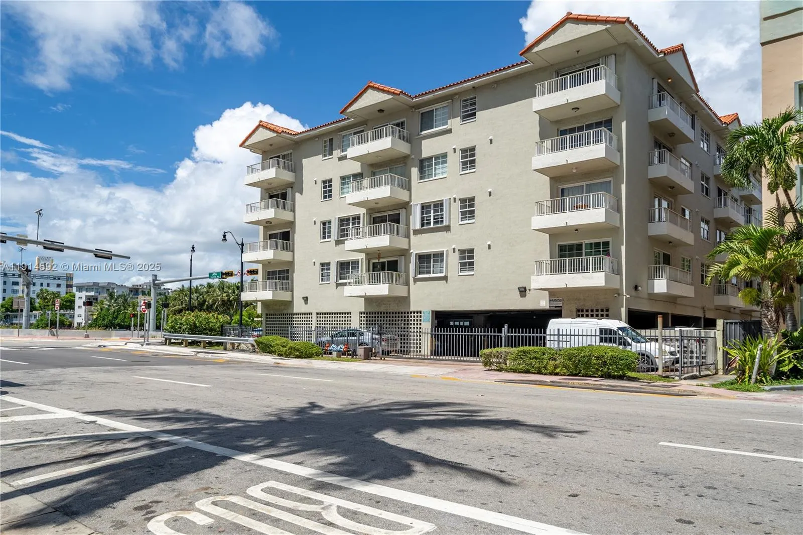 2600 Collins Ave # 308, Miami Beach FL 33140