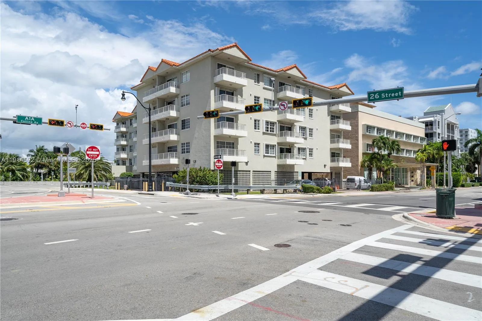 2600 Collins Ave # 308, Miami Beach FL 33140