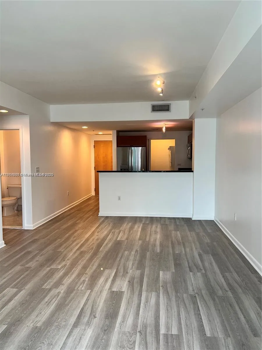 2 bedroom 2 bath for sale at 244 Biscayne Blvd # 2609, Miami FL 33132