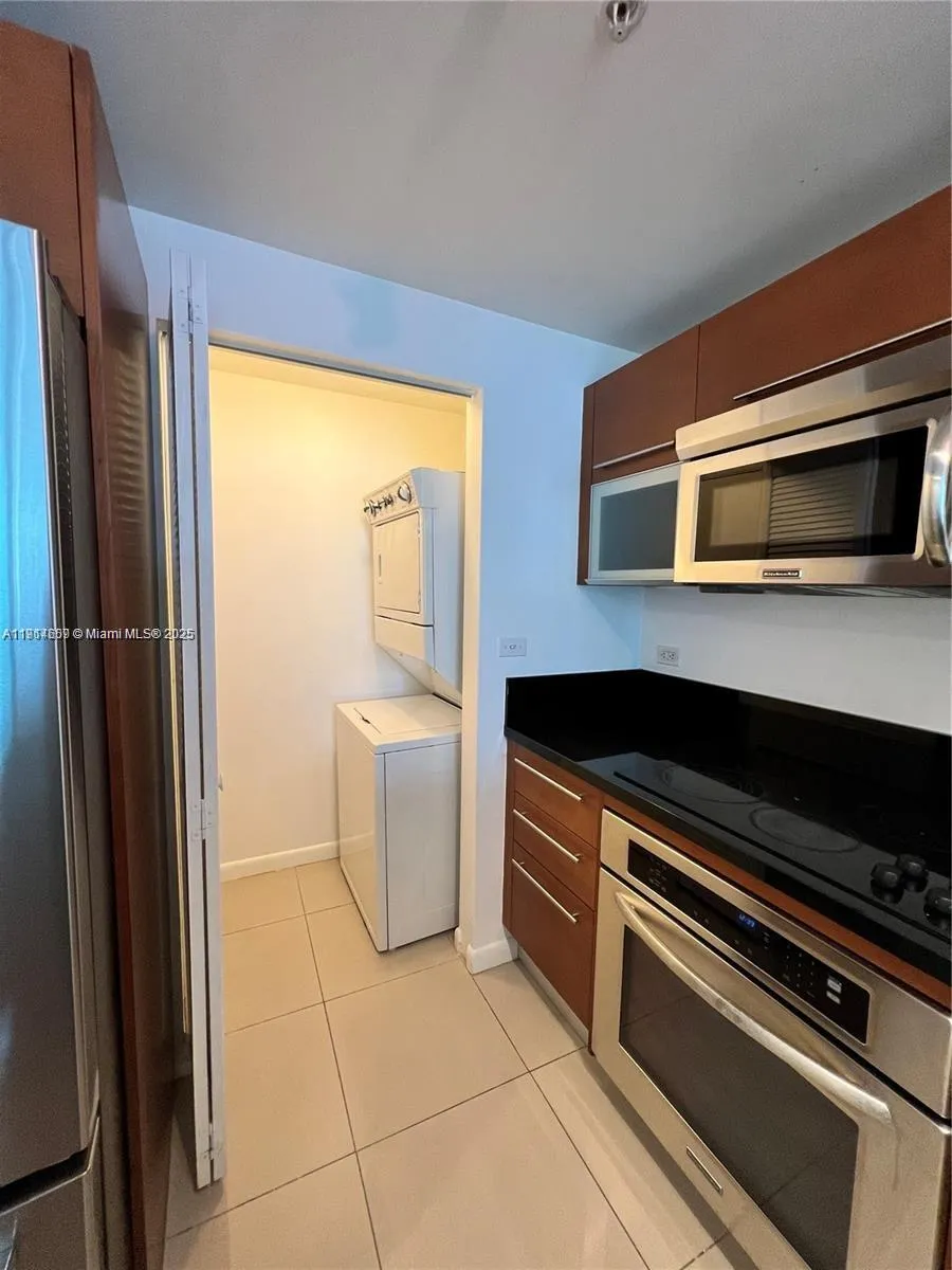 244 Biscayne Blvd # 2609, Miami FL 33132