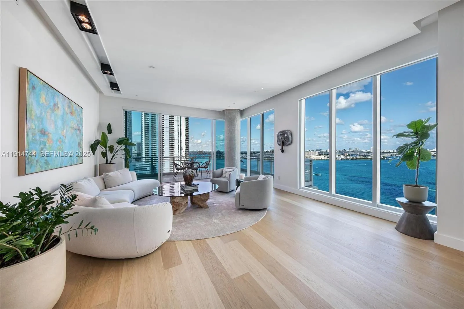 2 bedroom 2 bath for sale at 900 Brickell Key Blvd # 1403, Miami FL 33131