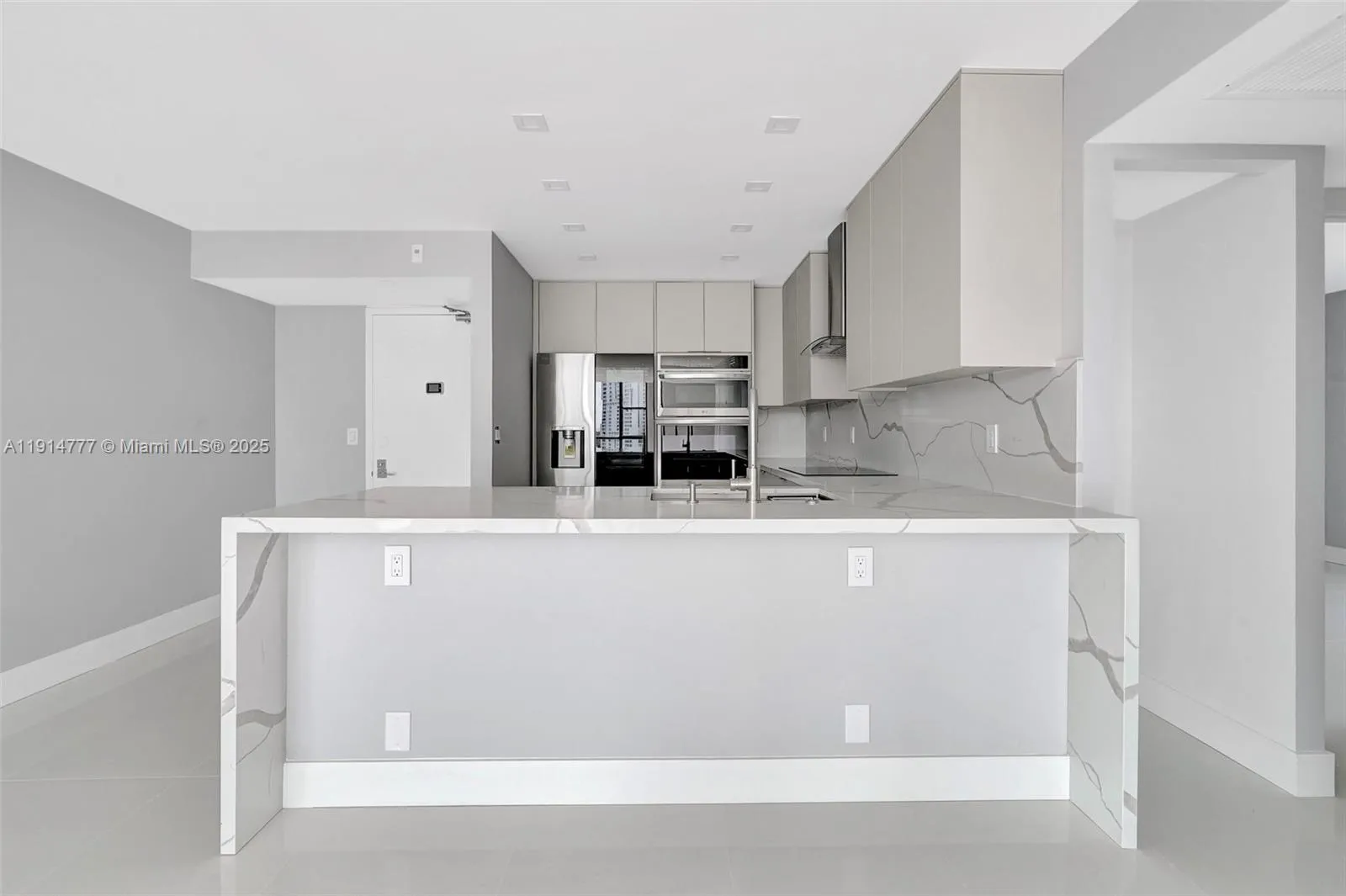20379 W Country Club Dr, Aventura FL 33180