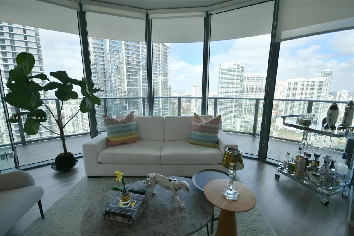 801 S Miami Ave # 3109, Miami FL 33130