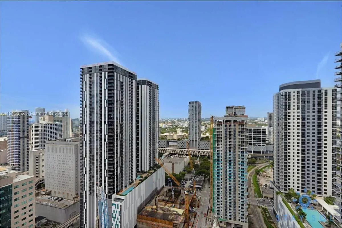 159 NE 6th St # 3004, Miami FL 33132