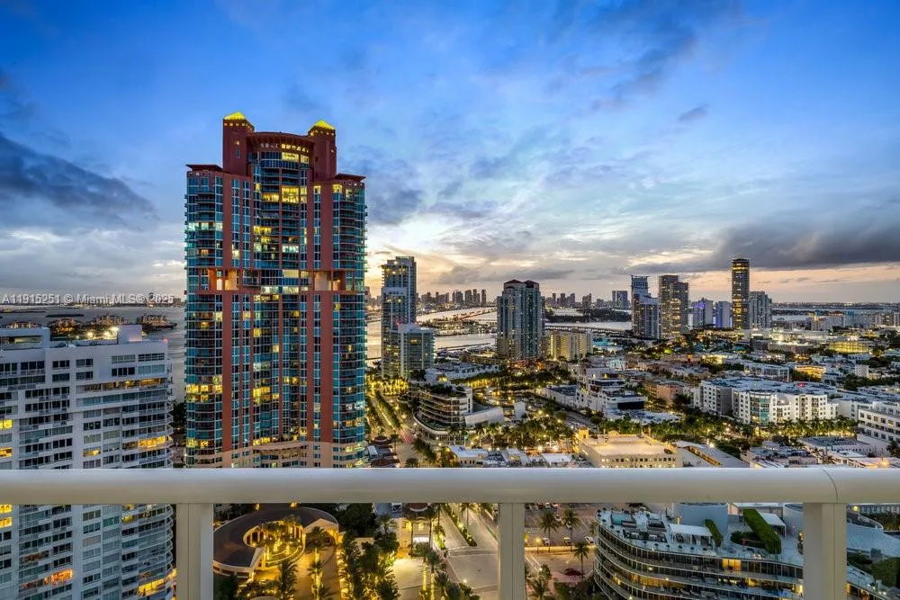 50 S Pointe Dr # 2703, Miami Beach FL 33139