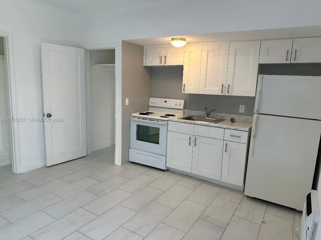 1293 NE 109th St # 3, Miami FL 33161