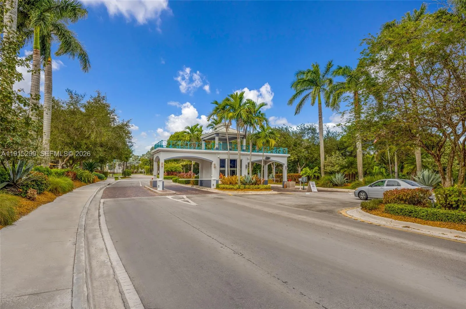 951 NE 42nd Ter, Homestead FL 33033